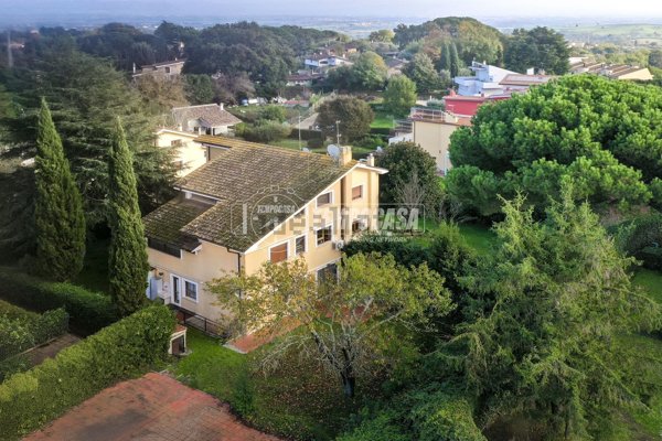 casa indipendente in vendita a Formello