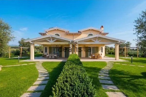 casa indipendente in vendita a Formello