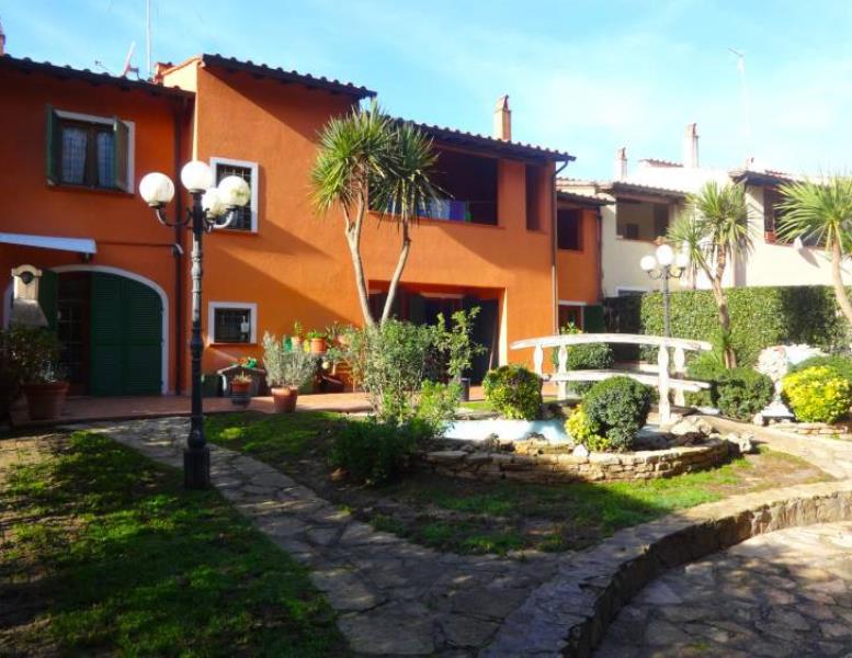 casa indipendente in vendita a Formello in zona Le Rughe