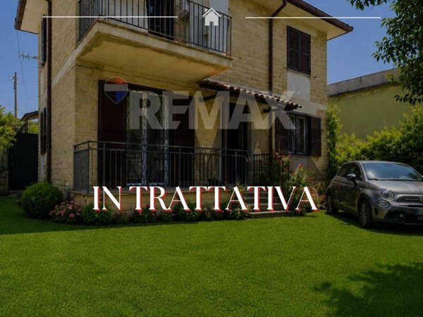 casa indipendente in vendita a Formello