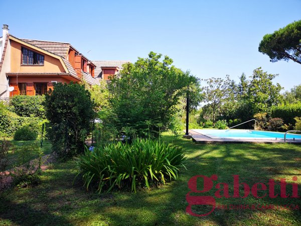 casa indipendente in vendita a Formello