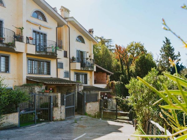 appartamento in vendita a Formello