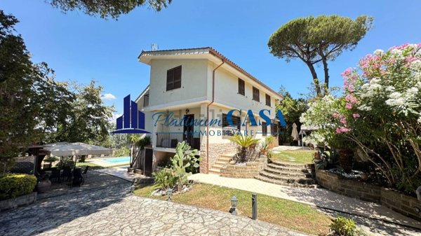 casa indipendente in vendita a Formello in zona Le Rughe