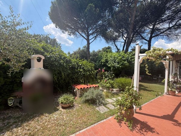 casa indipendente in vendita a Formello in zona Le Rughe