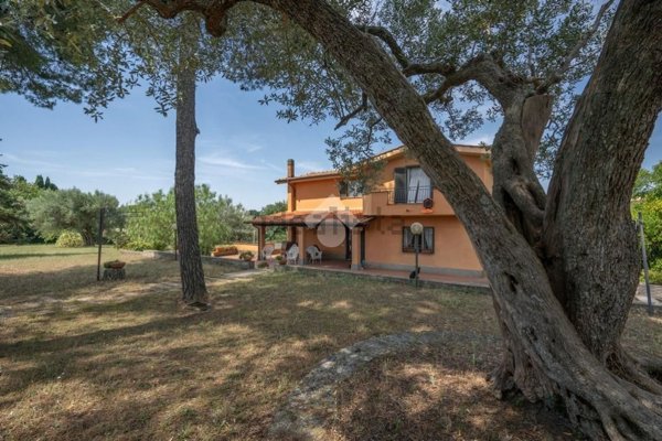 casa indipendente in vendita a Formello in zona Le Rughe