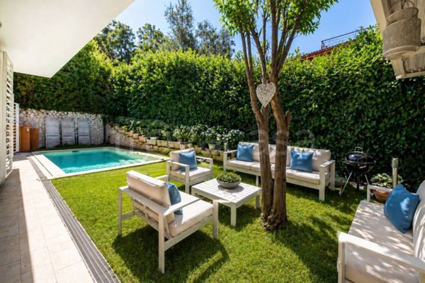 casa indipendente in vendita a Formello in zona Le Rughe