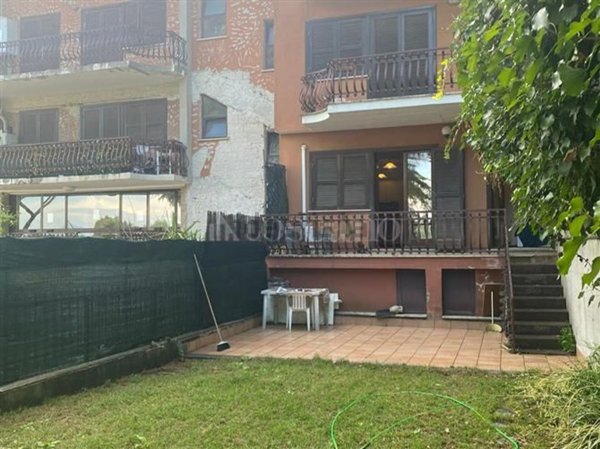 appartamento in vendita a Formello in zona Le Rughe