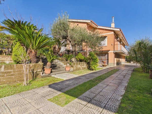 casa indipendente in vendita a Formello in zona Le Rughe