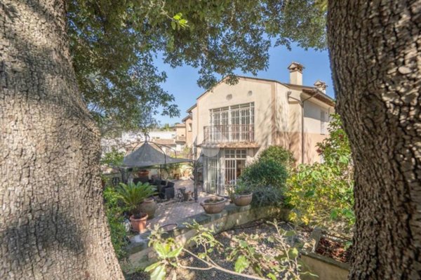 casa indipendente in vendita a Formello