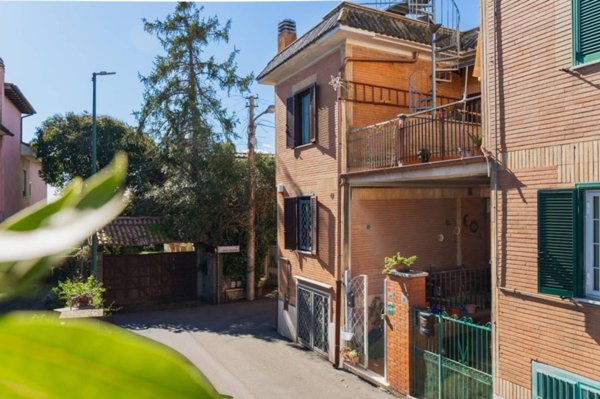appartamento in vendita a Formello in zona Le Rughe
