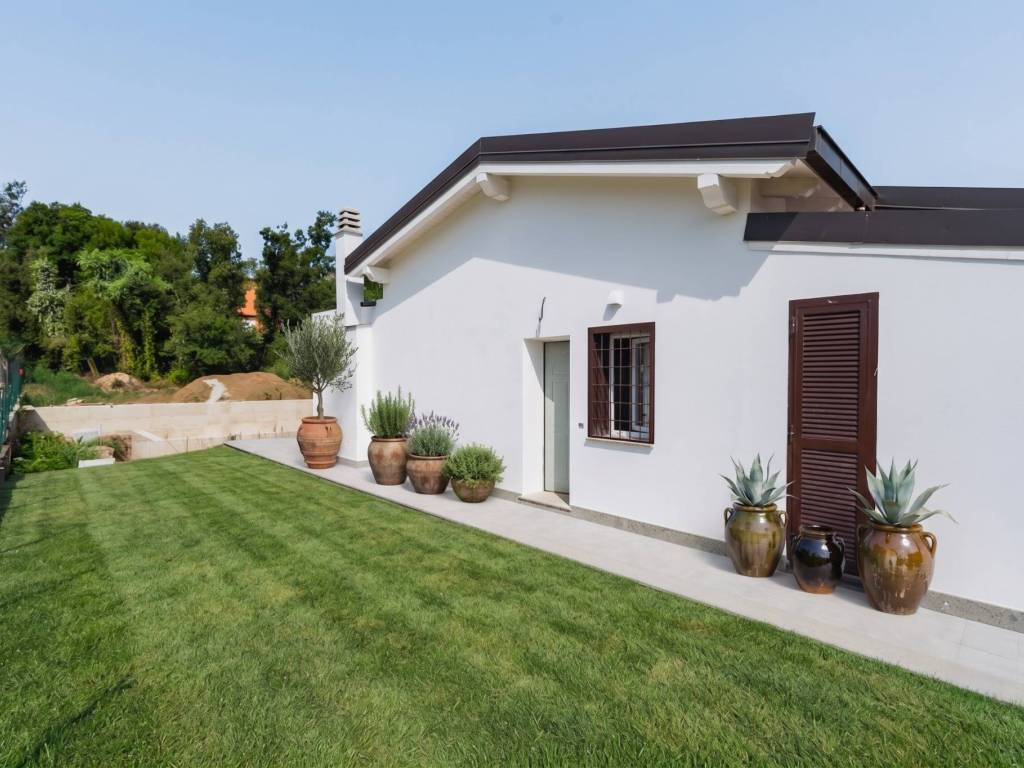 casa indipendente in vendita a Formello in zona Le Rughe