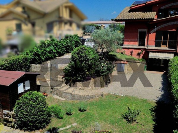 casa indipendente in vendita a Formello in zona Le Rughe