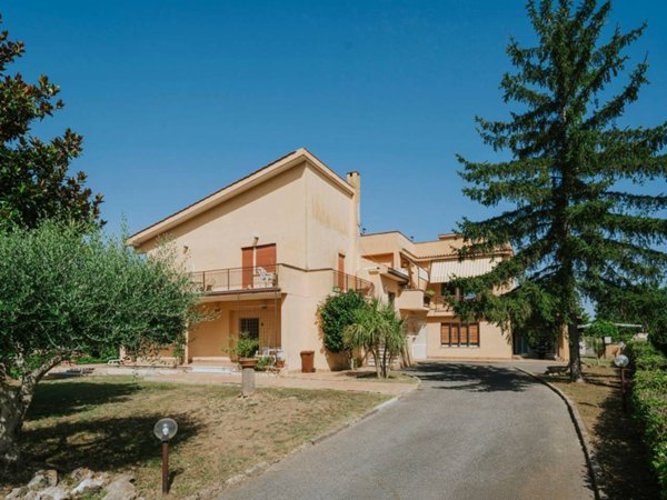 appartamento in vendita a Formello in zona Le Rughe