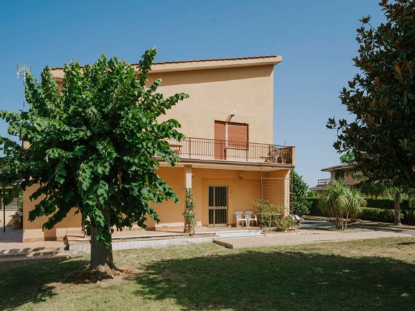 appartamento in vendita a Formello in zona Le Rughe