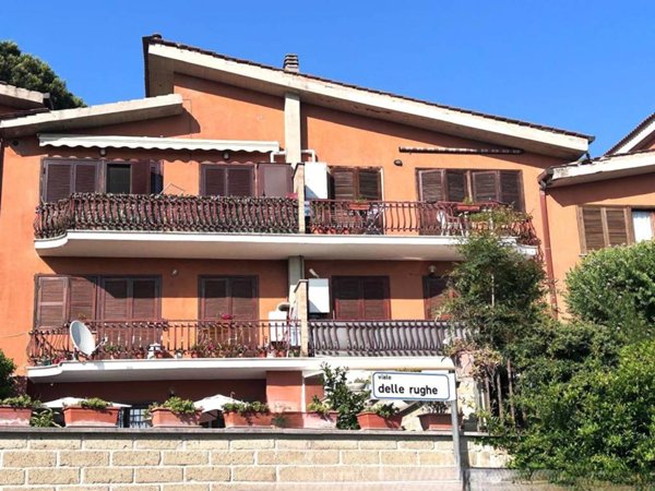 appartamento in vendita a Formello in zona Le Rughe