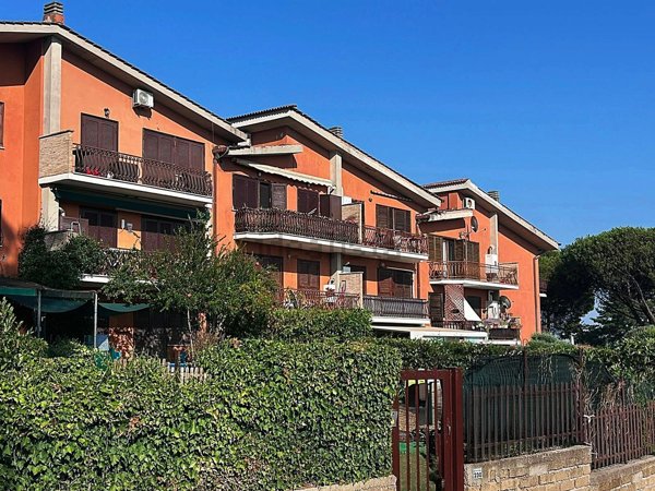 appartamento in vendita a Formello in zona Le Rughe