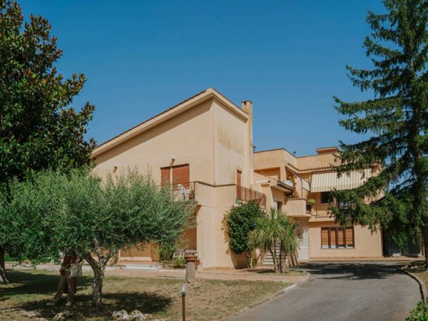 appartamento in vendita a Formello in zona Le Rughe