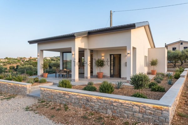 casa indipendente in vendita a Formello in zona Le Rughe