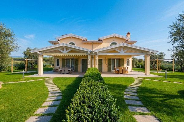 casa indipendente in vendita a Formello in zona Le Rughe