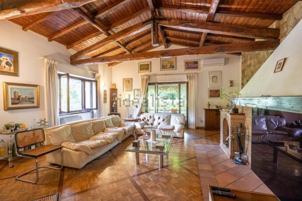 casa indipendente in vendita a Formello in zona Le Rughe