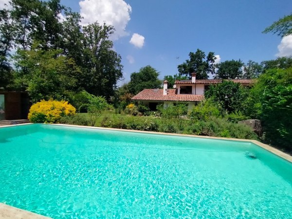 casa indipendente in vendita a Formello