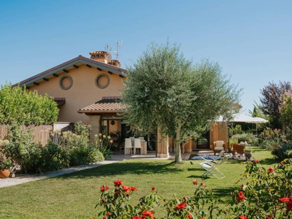 casa indipendente in vendita a Formello
