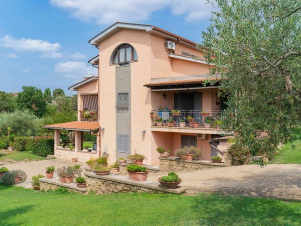 casa indipendente in vendita a Formello in zona Le Rughe