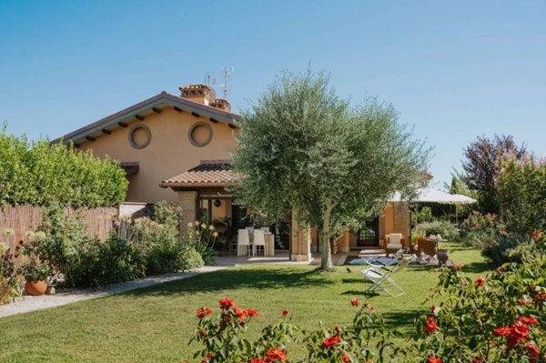 casa indipendente in vendita a Formello