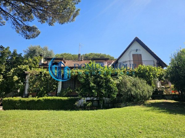 casa indipendente in vendita a Formello