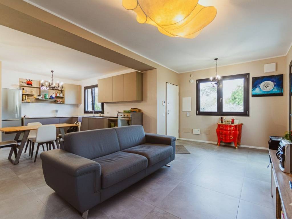 casa indipendente in vendita a Formello in zona Le Rughe