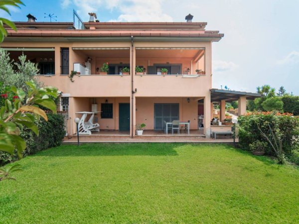appartamento in vendita a Formello in zona Le Rughe