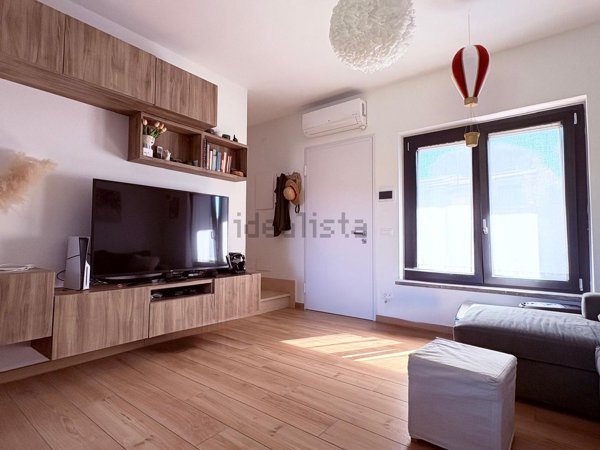 casa indipendente in vendita a Formello in zona Le Rughe