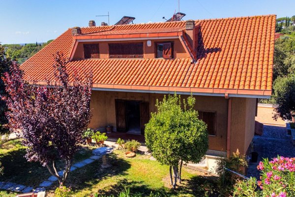 casa indipendente in vendita a Formello in zona Le Rughe