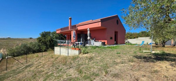 casa indipendente in vendita a Formello
