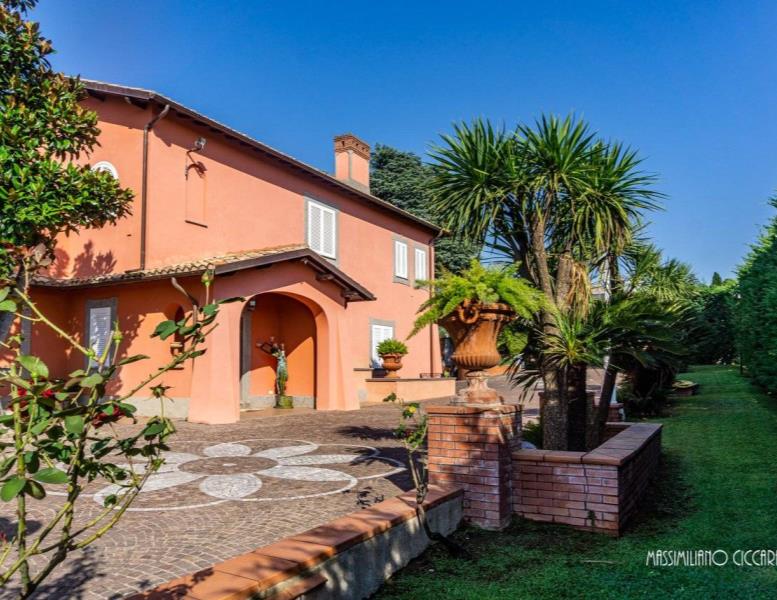casa indipendente in vendita a Frascati