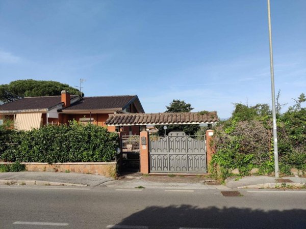 casa indipendente in vendita a Frascati in zona Cisternole