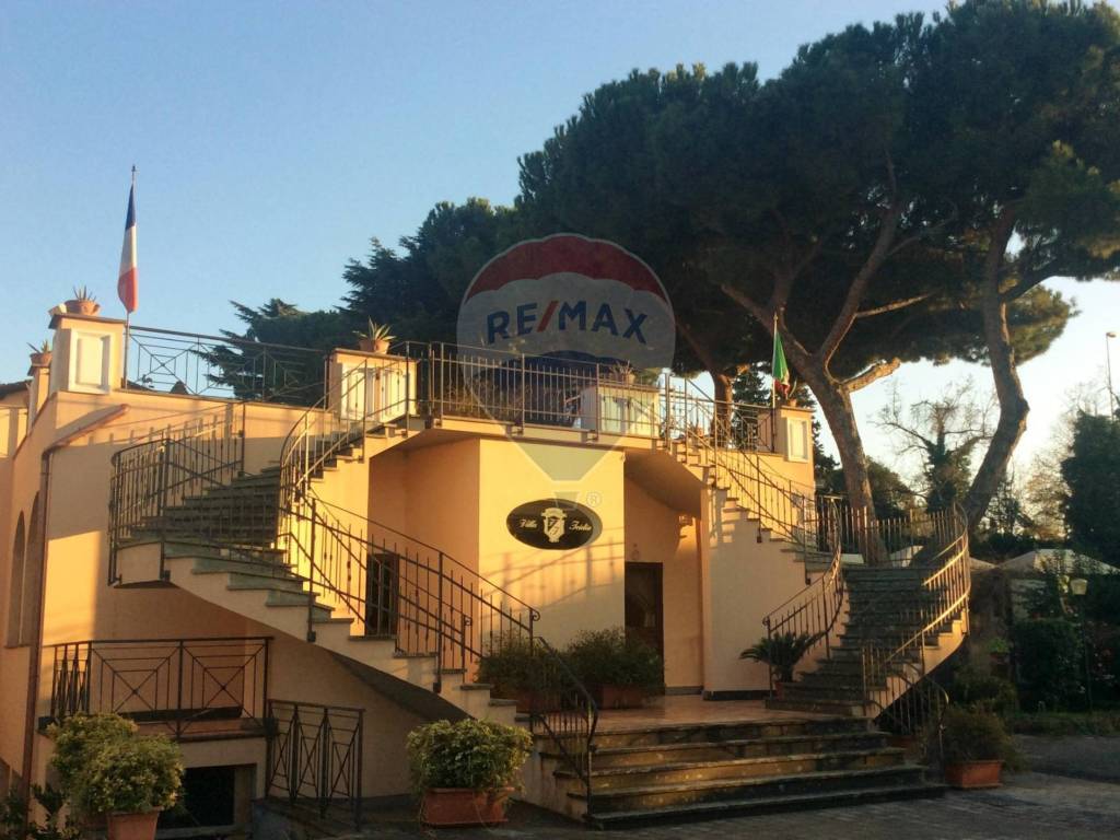 intera palazzina in vendita a Frascati