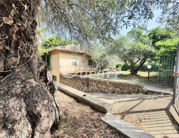 casa indipendente in vendita a Frascati