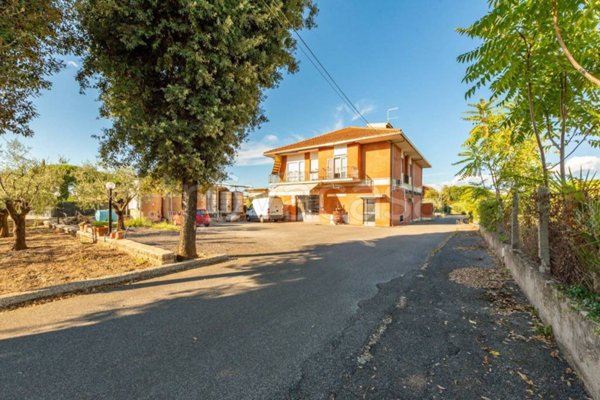 casa indipendente in vendita a Frascati