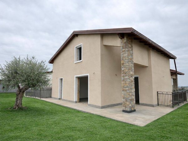 casa indipendente in vendita a Frascati