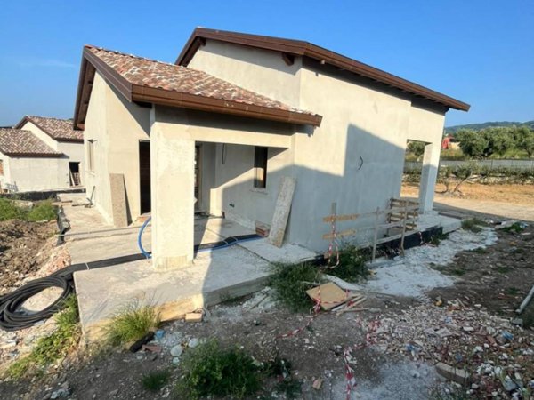 casa indipendente in vendita a Frascati