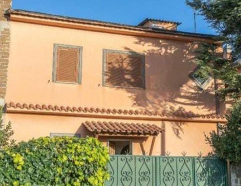 appartamento in vendita a Frascati in zona Cisternole