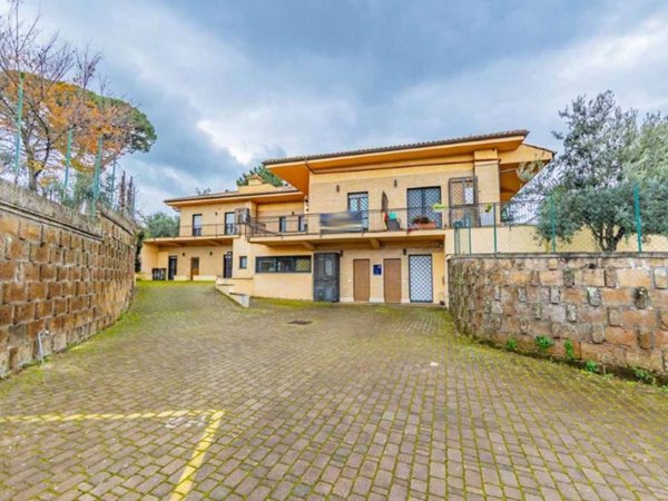 intera palazzina in vendita a Frascati