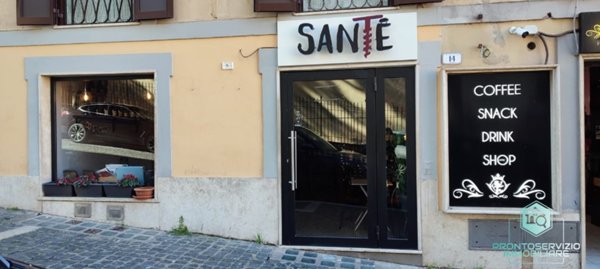 locale commerciale in vendita a Frascati