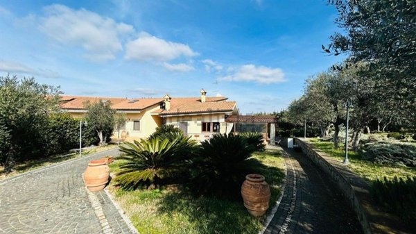 casa indipendente in vendita a Frascati