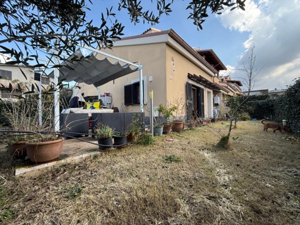 casa indipendente in vendita a Frascati