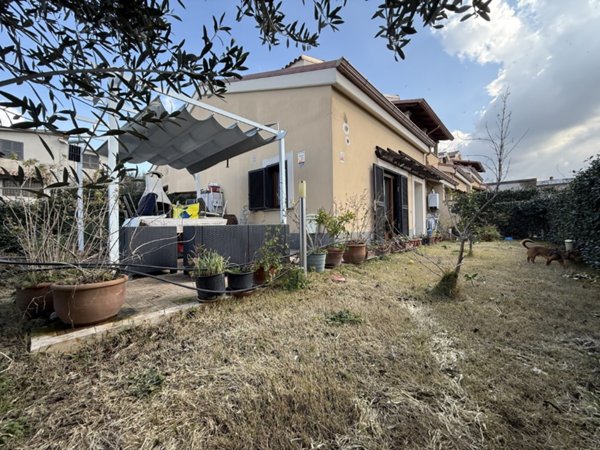 casa indipendente in vendita a Frascati