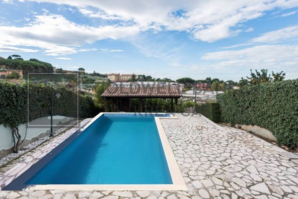 casa semindipendente in vendita a Frascati
