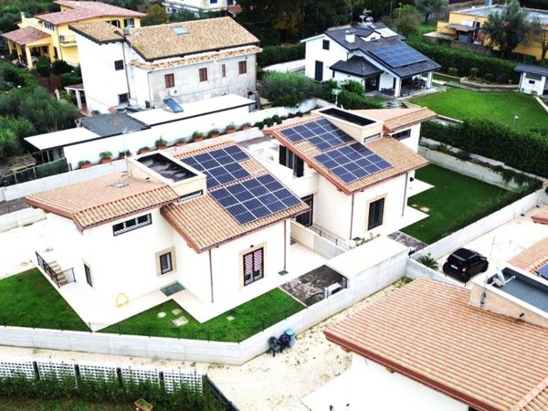 casa indipendente in vendita a Frascati