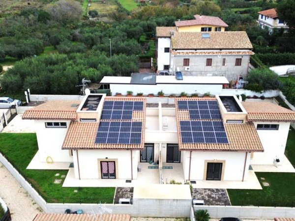 casa indipendente in vendita a Frascati
